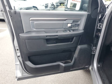 2024 RAM 1500 Classic SLT