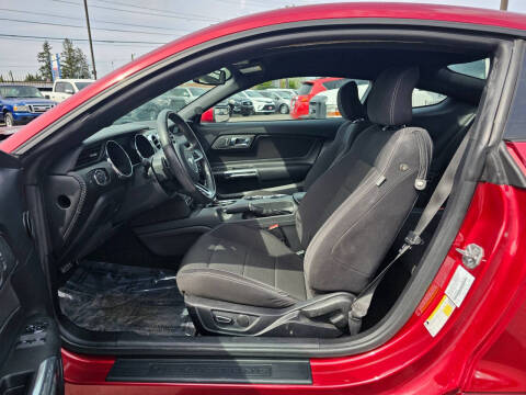 2016 Ford Mustang V6