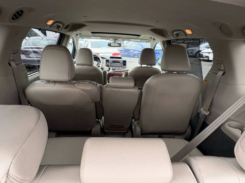 2013 Toyota Sienna