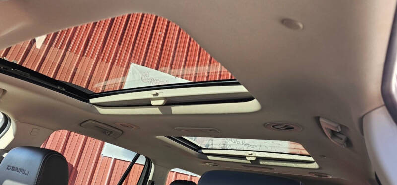 2022 GMC Acadia Denali