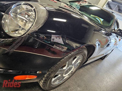 2005 Ford Thunderbird Deluxe