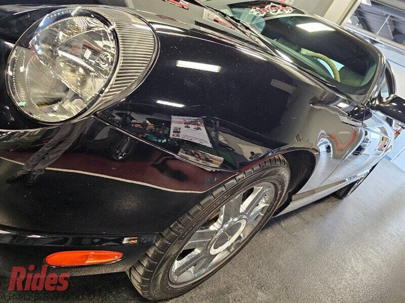 2005 Ford Thunderbird Deluxe