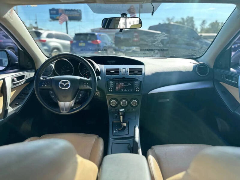 2013 Mazda MAZDA3 i Grand Touring