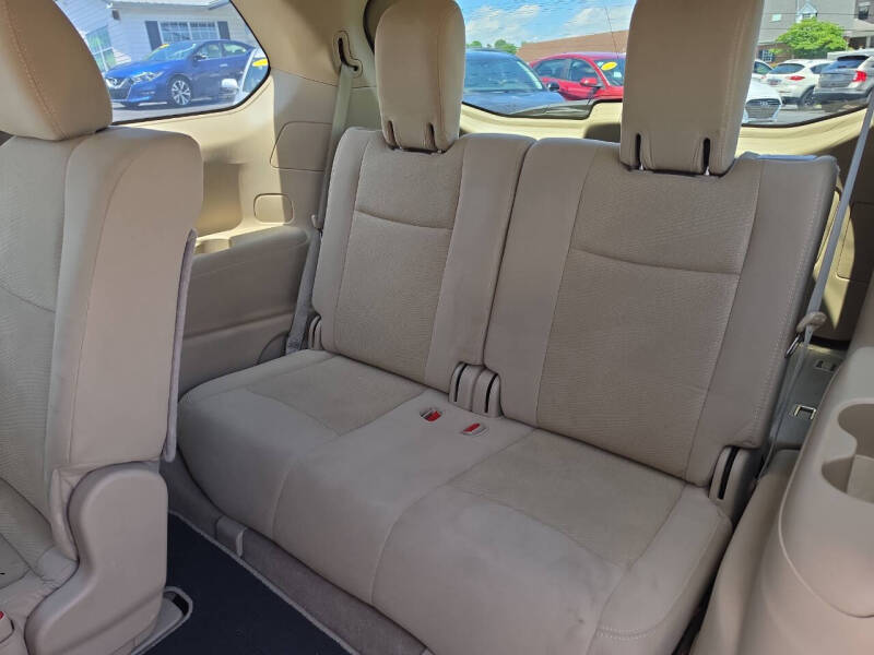 2014 Nissan Pathfinder S