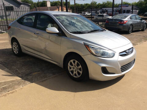 2012 Hyundai Accent GLS