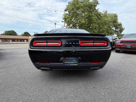 2015 Dodge Challenger SXT