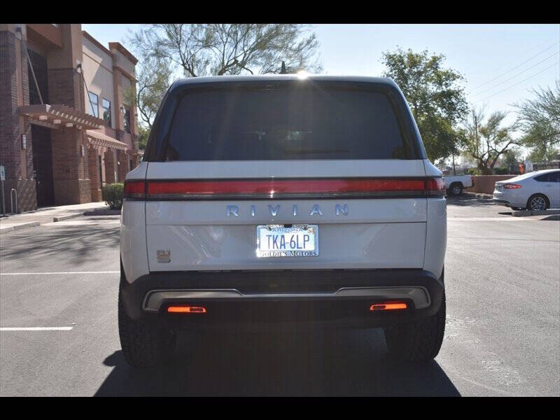 2023 Rivian R1S Adventure