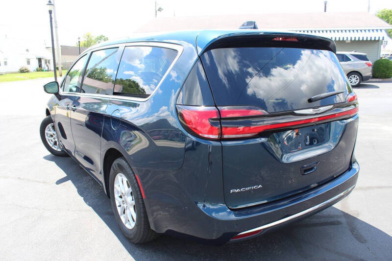 2023 Chrysler Pacifica Touring L