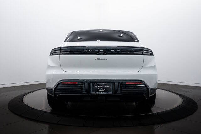 2025 Porsche Macan Electric