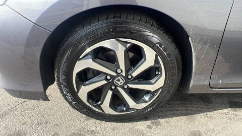 2017 Honda Accord EX-L w/Navi w/Honda Sensing