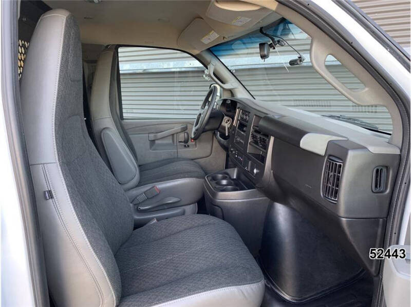 2024 GMC Savana 2500