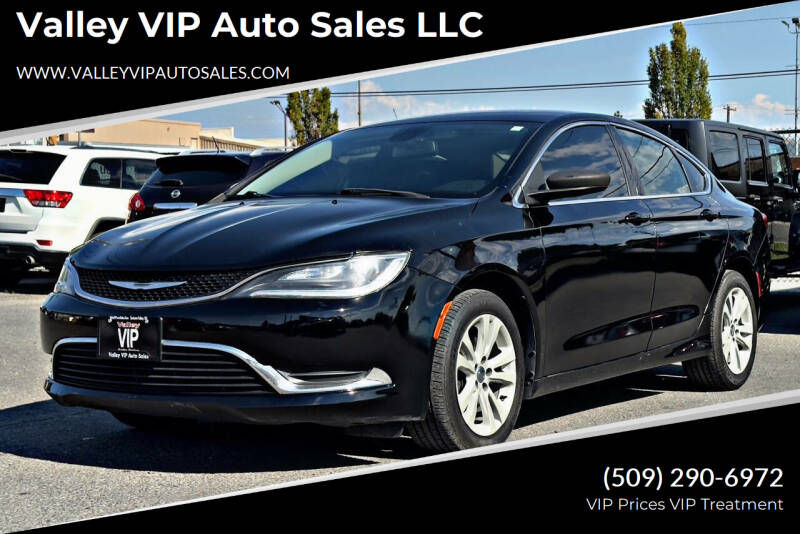 2016 Chrysler 200 Limited's photo