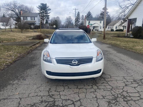 2008 Nissan Altima for sale at Via Roma Auto Sales in Columbus OH