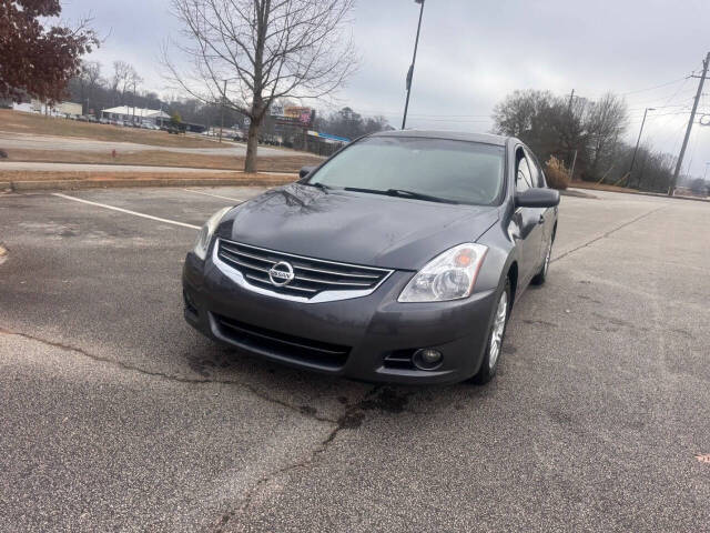 2011 Nissan Altima S's photo