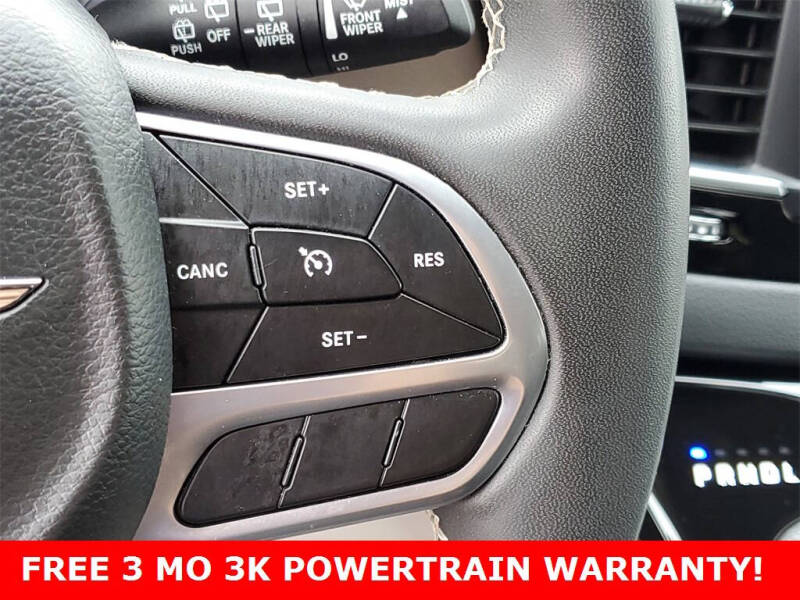 2022 Chrysler Voyager LX