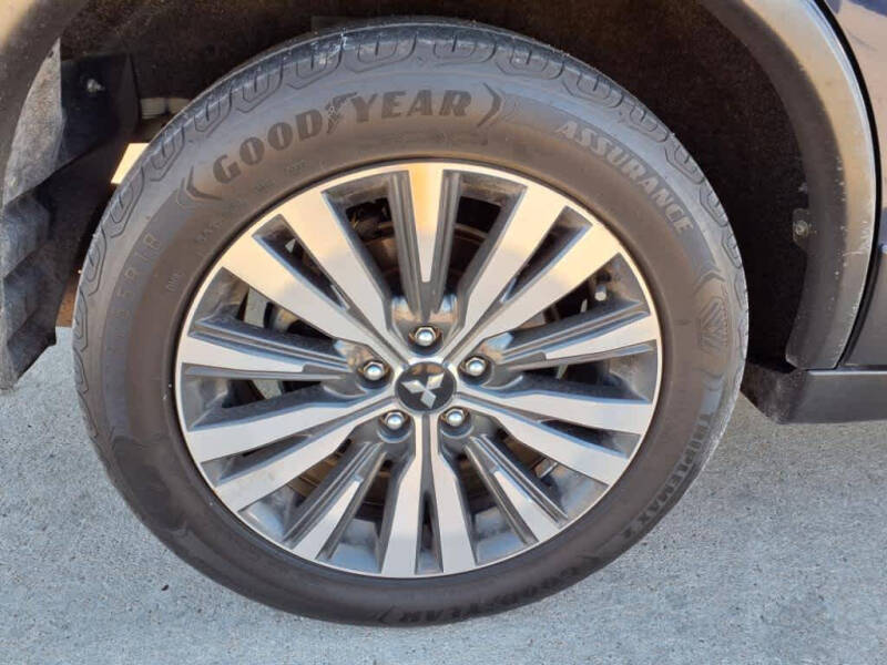 2020 Mitsubishi Outlander SEL