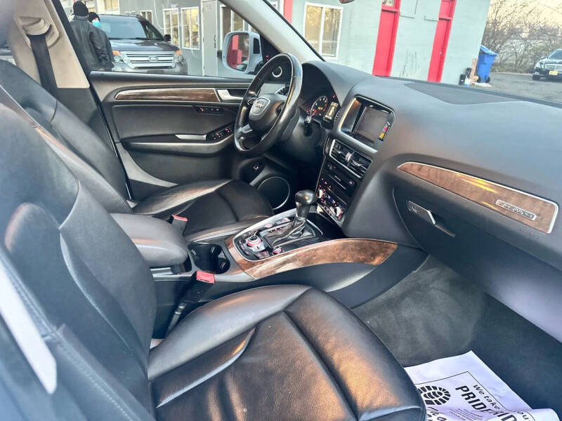 2017 Audi Q5 2.0T quattro Premium Plus