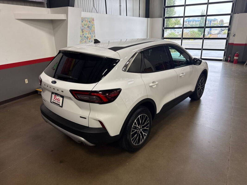 2023 Ford Escape Hybrid Active