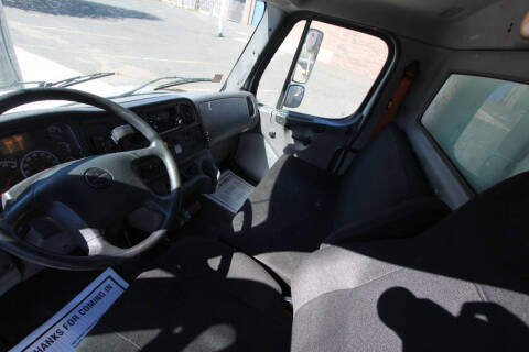 2015 Freightliner M2 106