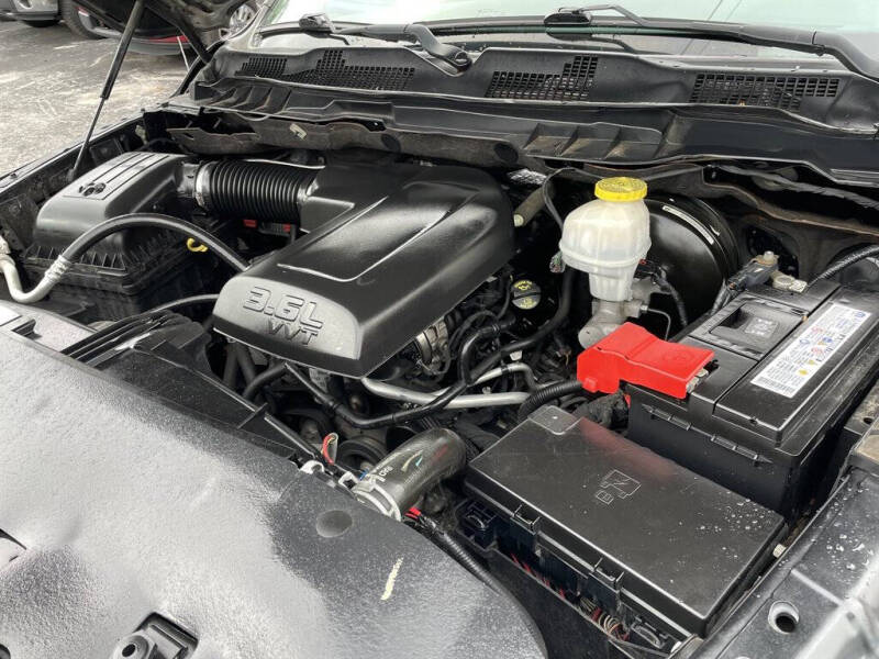 2018 RAM 1500 SLT
