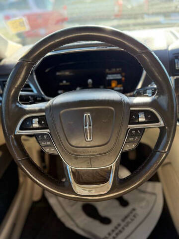 2017 Lincoln Continental Select