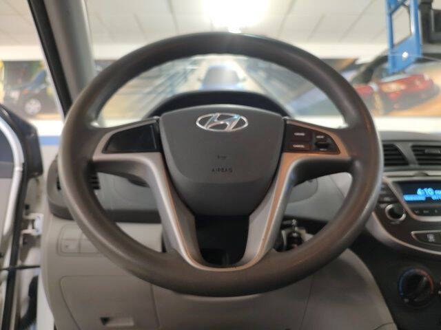 2017 Hyundai Accent SE