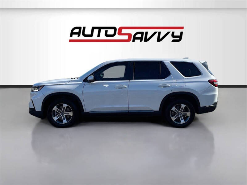 2024 Honda Pilot EX-L w/Rear Captain's Chairs