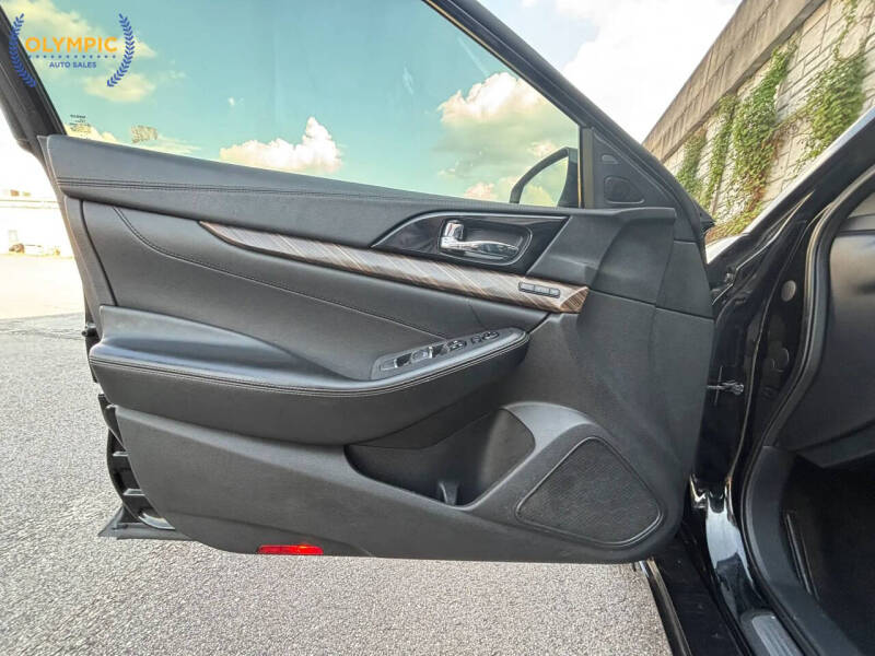 2016 Nissan Maxima Platinum