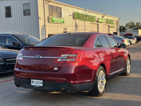 2015 Ford Taurus SEL