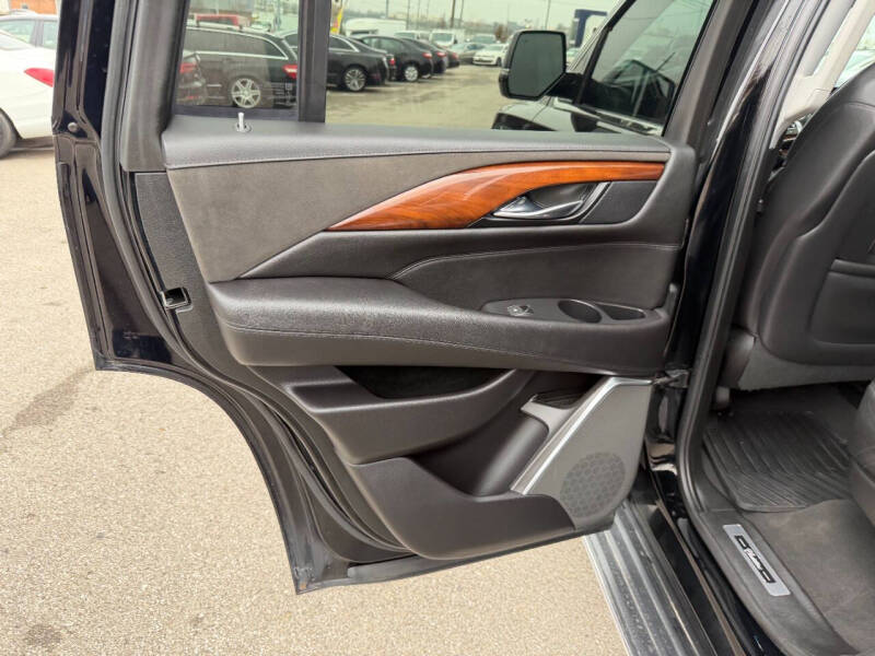 2019 Cadillac Escalade Luxury