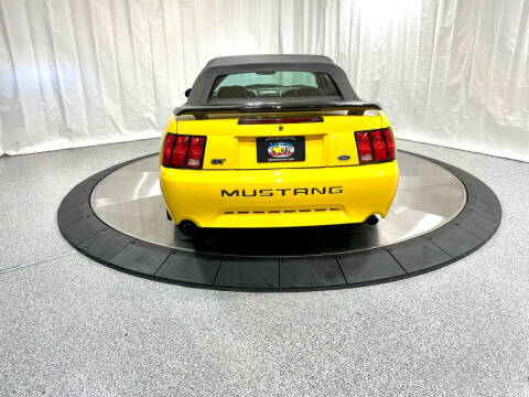 2004 Ford Mustang GT Deluxe