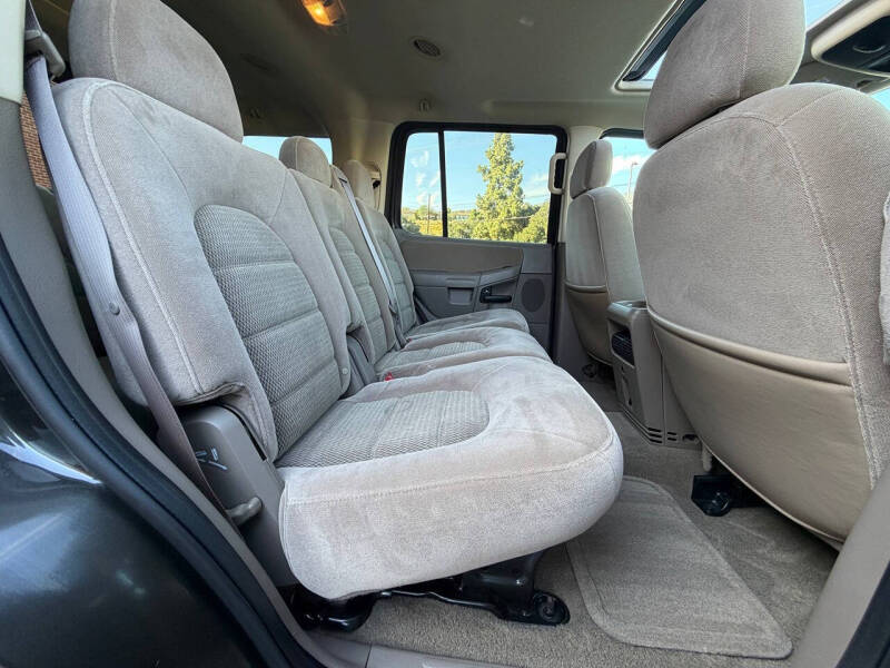 2005 Ford Explorer XLT