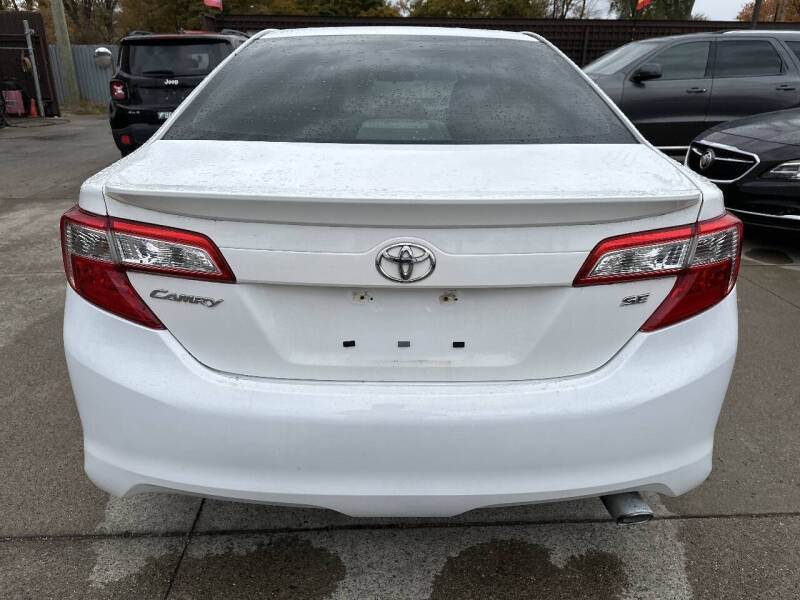 2014 Toyota Camry SE