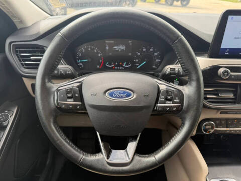 2021 Ford Escape SEL