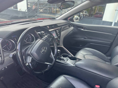 2020 Toyota Camry SE