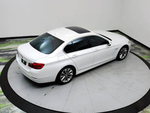 2016 BMW 5 Series 528i
