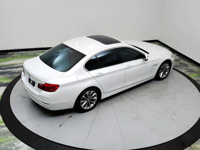2016 BMW 5 Series 528i