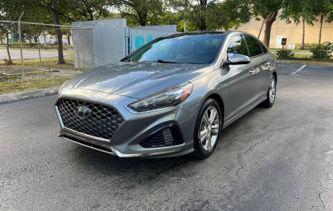 2018 Hyundai Sonata for sale at Kars2Go in Davie FL