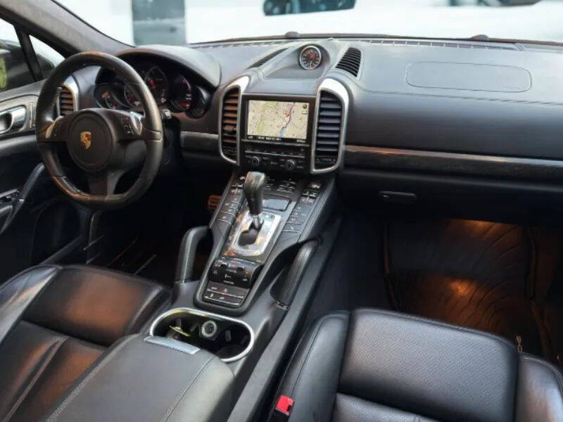 2012 Porsche Cayenne Turbo