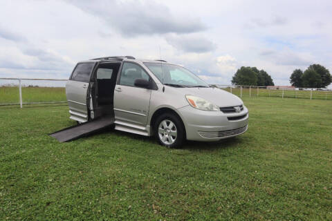 2004 Toyota Sienna LE 7 Passenger
