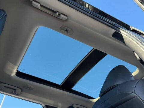 2023 Mitsubishi Outlander PHEV SE