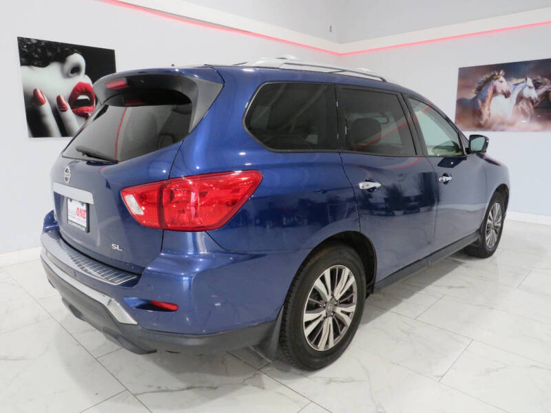 2018 Nissan Pathfinder SL