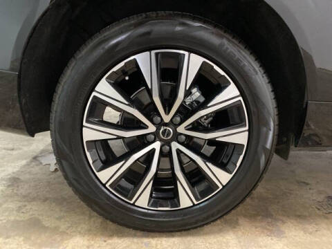 2025 Volvo XC60 B5 Plus Dark Theme