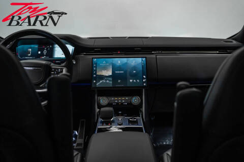 2023 Land Rover Range Rover P400 SE