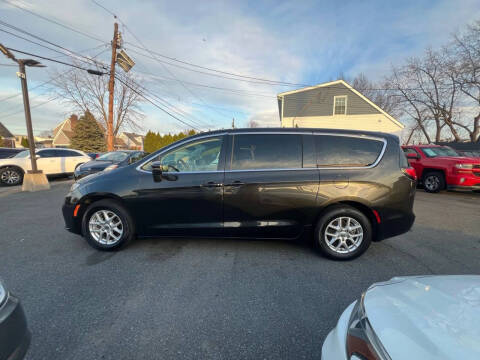 2023 Chrysler Pacifica Touring L