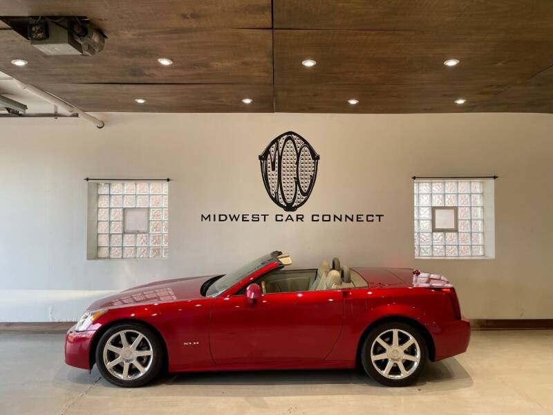 2005 Cadillac XLR for sale at Midwest Car Connect in Villa Park IL