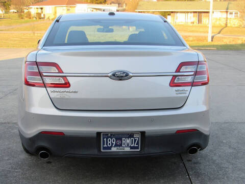 2015 Ford Taurus SEL