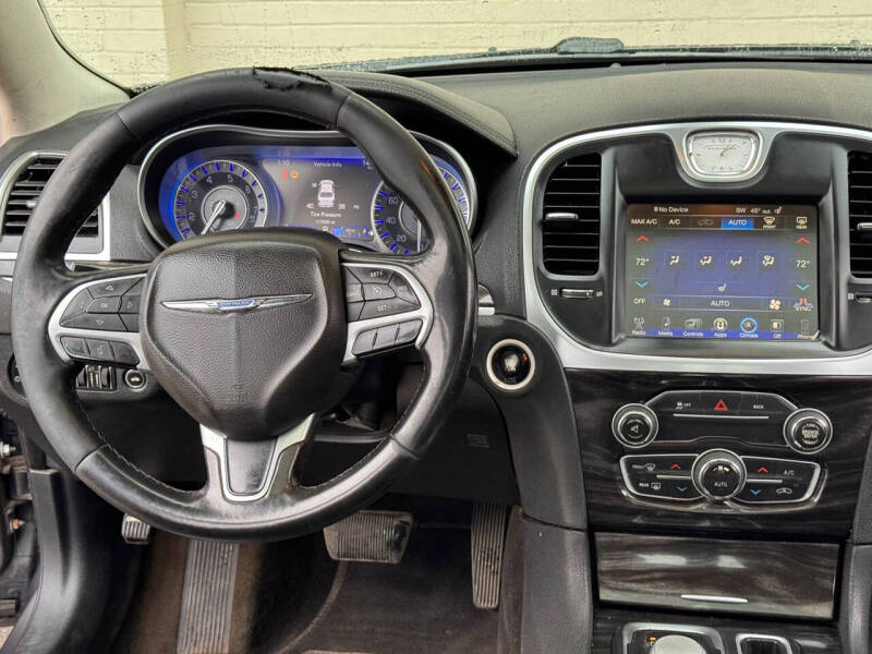 2015 Chrysler 300 Limited