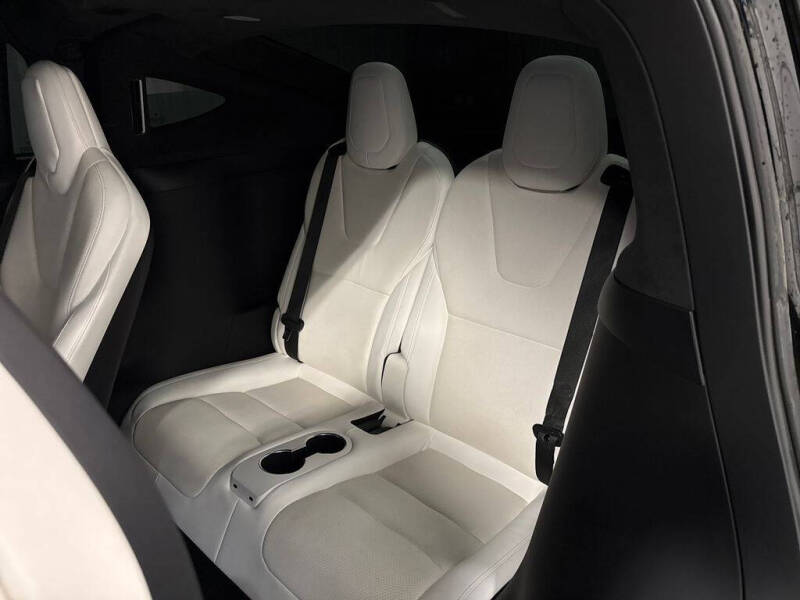 2022 Tesla Model X Plaid