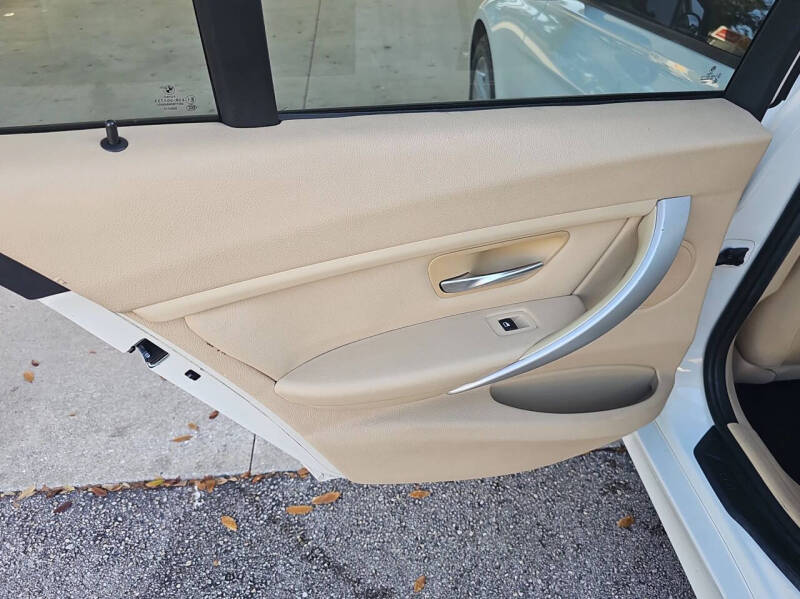 2013 BMW 3 Series 328i